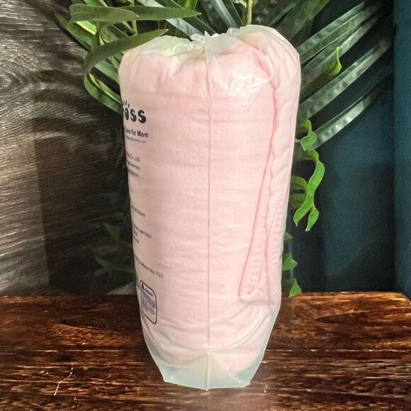 Pink and White Hooded Baby Towels - Picture 7 of 9